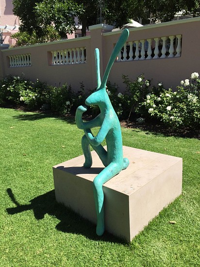 GUY DU TOIT, HARE SITTING ON A CRATE
2014