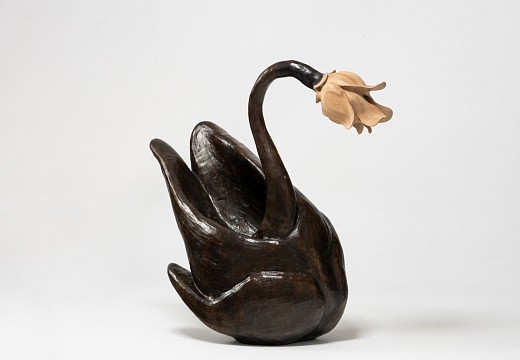 EVERARD READ, ATANG TSHIKARE, PABALA (2024), BRONZE AND WOOD, ED OF 12, 59 x 25 x 65cm 2(PHOTOGRAPHER LAUREN MULLIGAN)