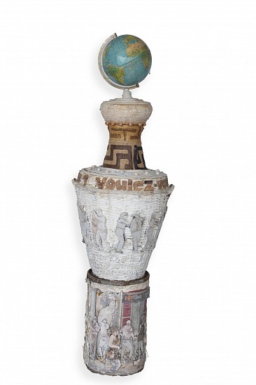 THONTON KABEYA, MI HISTORIA
2025, WALNUT POWDER, CHALK PAINT, ACRYLIC, WOOD, ROPE, METALLIC WIRE, RAFIA FABRIC, PLASTIC GLOBE AND NEWSPAPER INK ON WOVEN BASKET